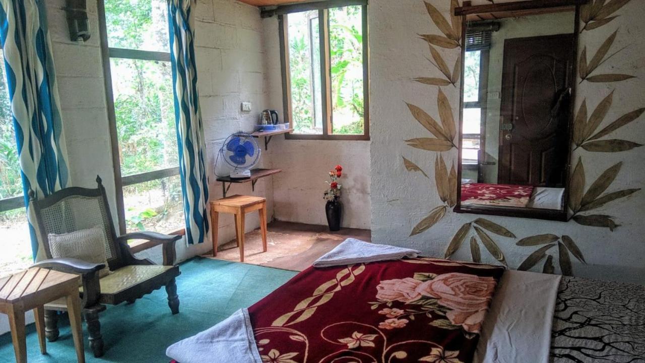 Jungle Jive Treehouse And Farm House Мунар Екстериор снимка